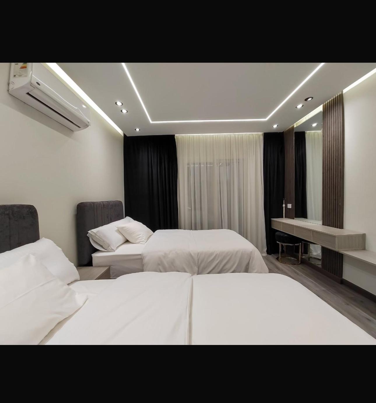 Luxury Al-doqi Apartment